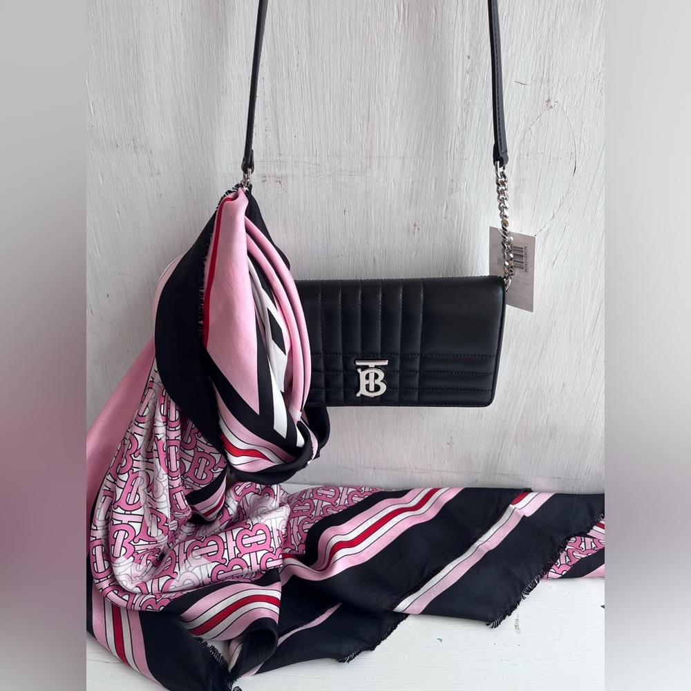 BURBERRY Heritage Scarf and Wallet Bundle - Picture 3 of 14